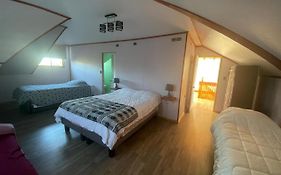 Hostal camino del río